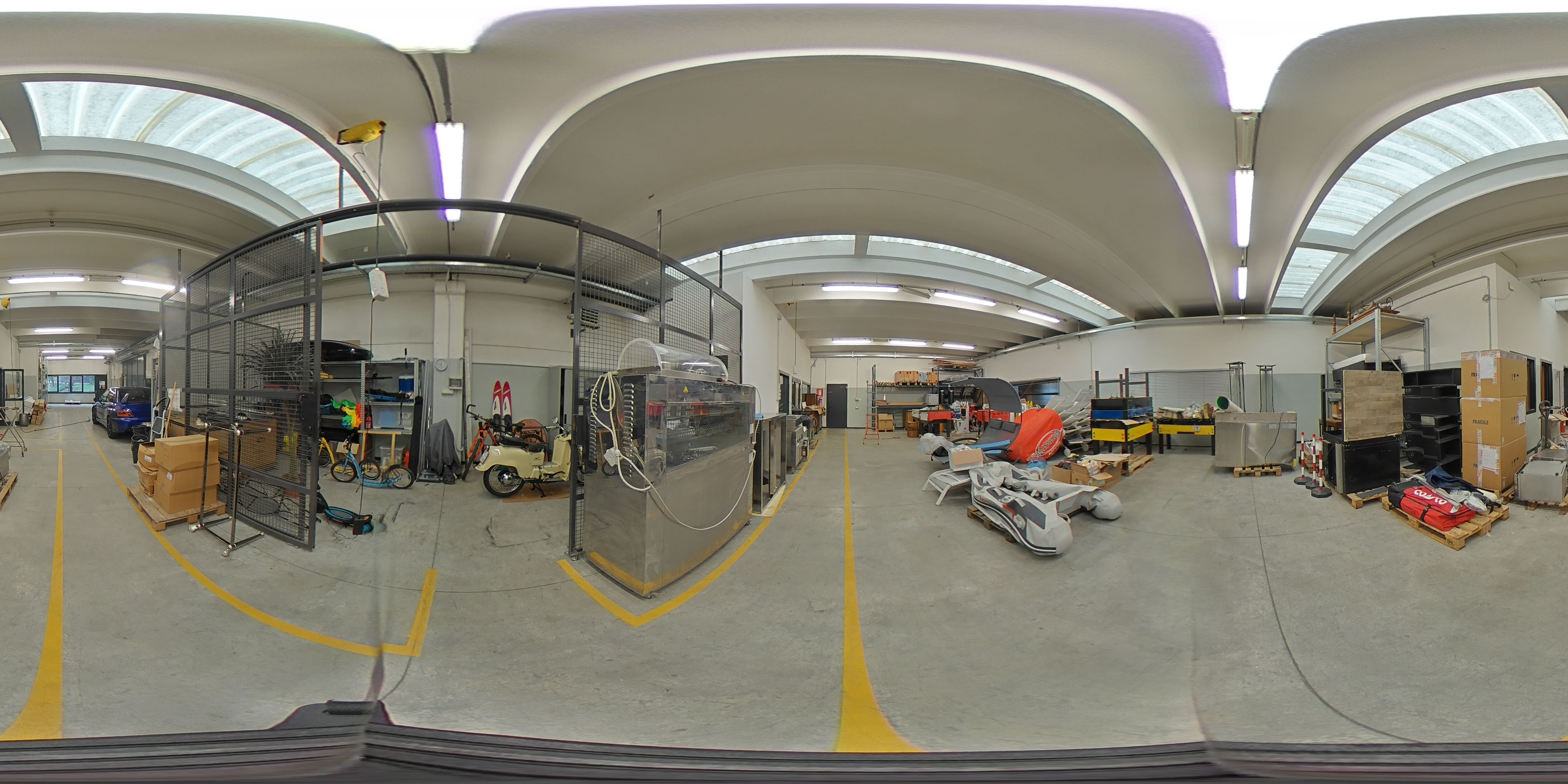 Capannone in Vendita Pescate