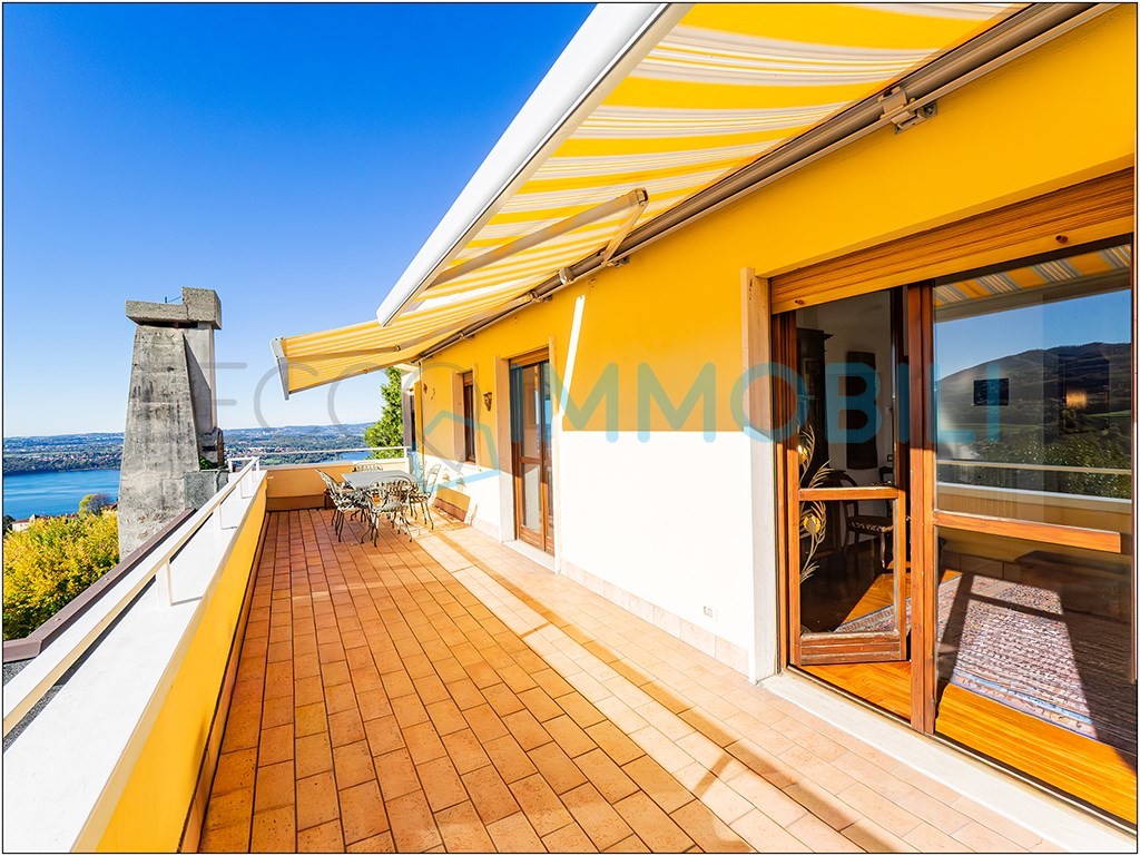 LA CASA LAGO E MONTI