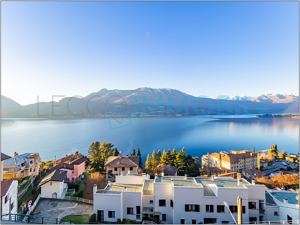 LA CASA DA CARTOLINA