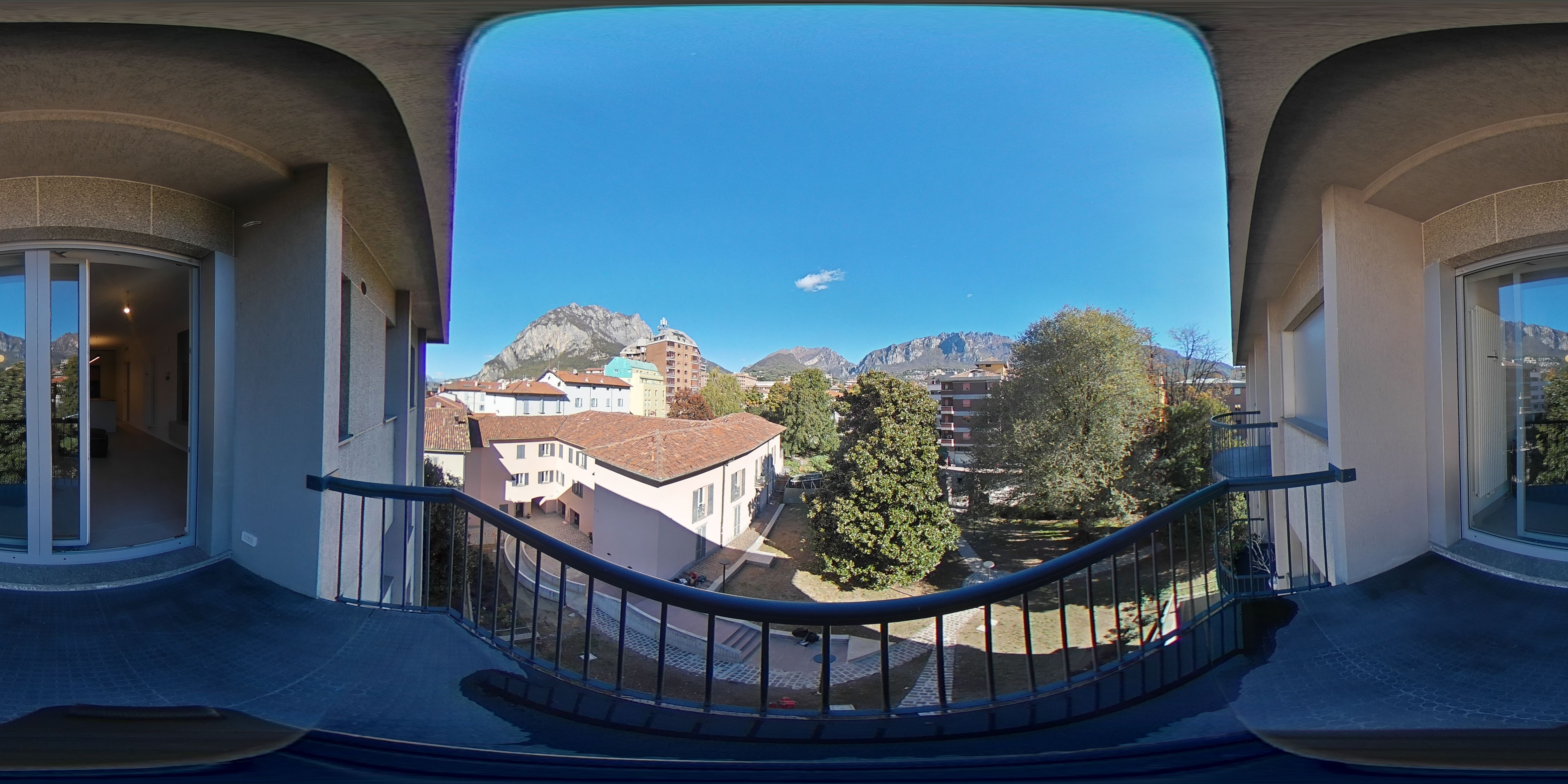 Balcone con accesso dal soggiorno